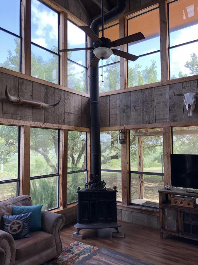 Rockin' B Ranch Bluff House Hotel Pipe Creek Exterior foto